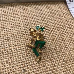 Leprechaun 🍀 brooches